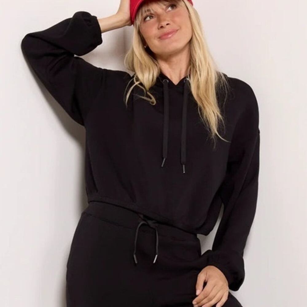 Spanx Airessentials Cropped Cinched Hoodie Very Black Size Large NWT